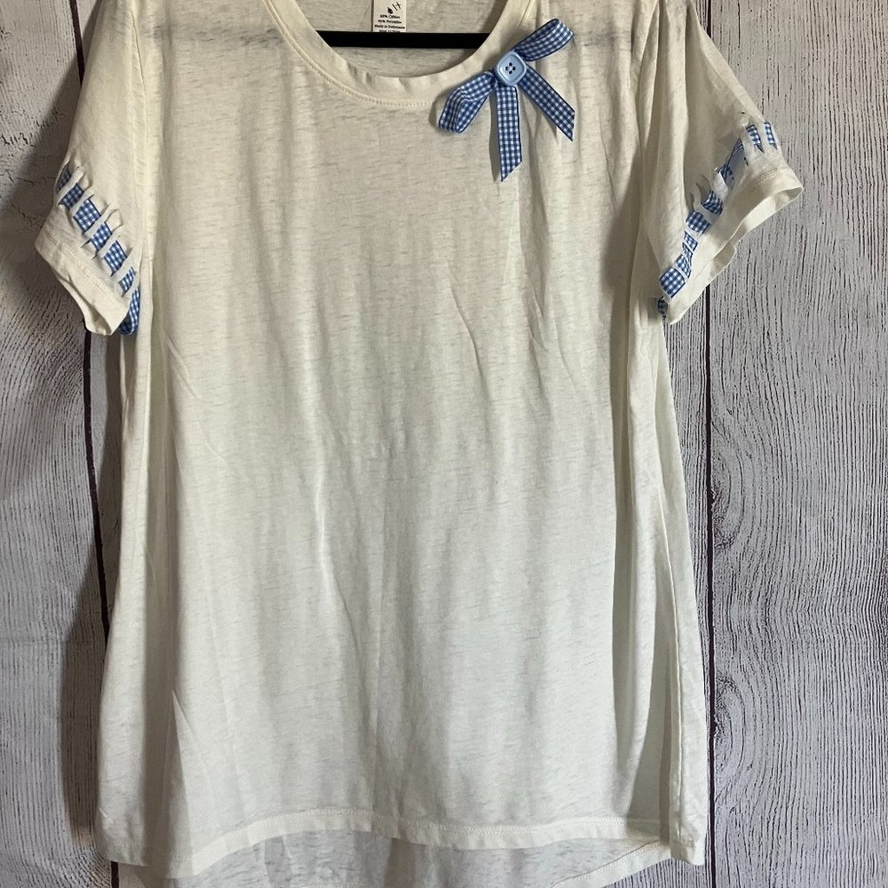260 scoop neck tee with plaid ribbon and button accents - lower back